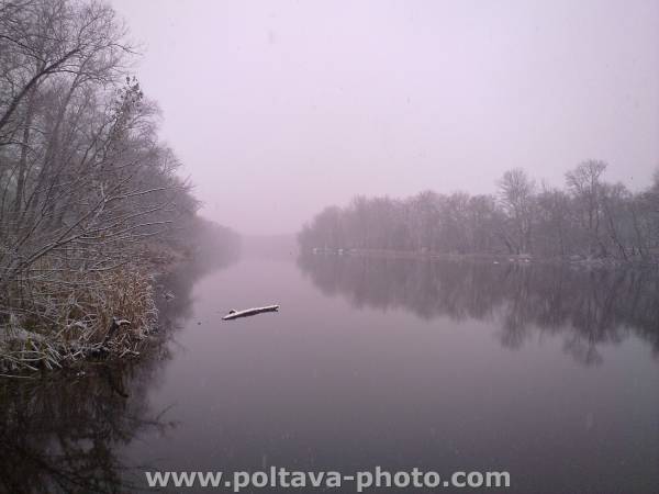 річка взимку