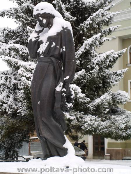 Фонтан на Гоголя, памятник Марусе Чурай