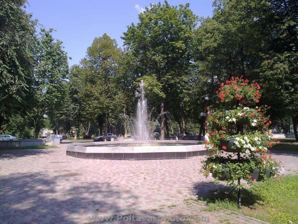 Парк возле краеведческого музея