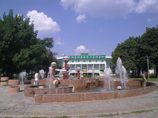 фонтан біля Стадиону Бутовського