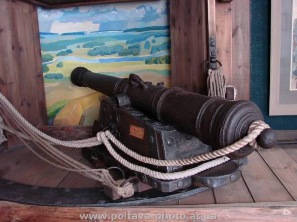 експозиція в музеї поля полтавської битви