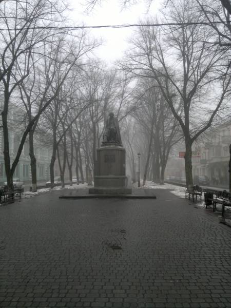 пам'ятник М.В. Гоголю на одноіменній вулиці