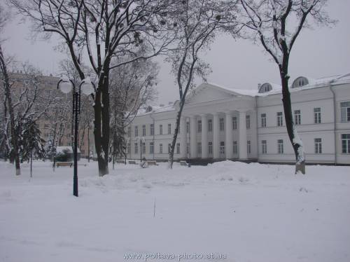 Полтавская обласная больница (зима)