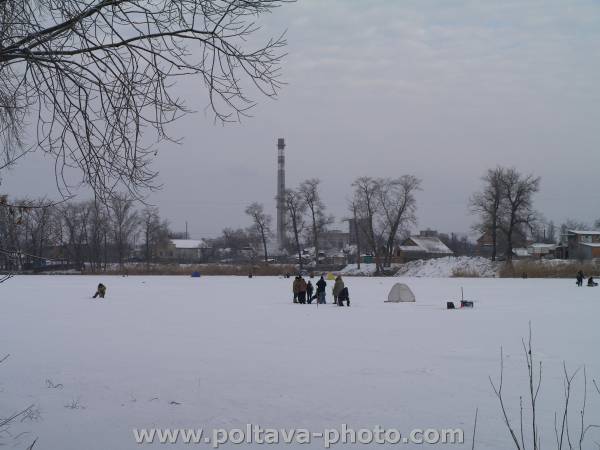 зимова рибалка на Ворсклі