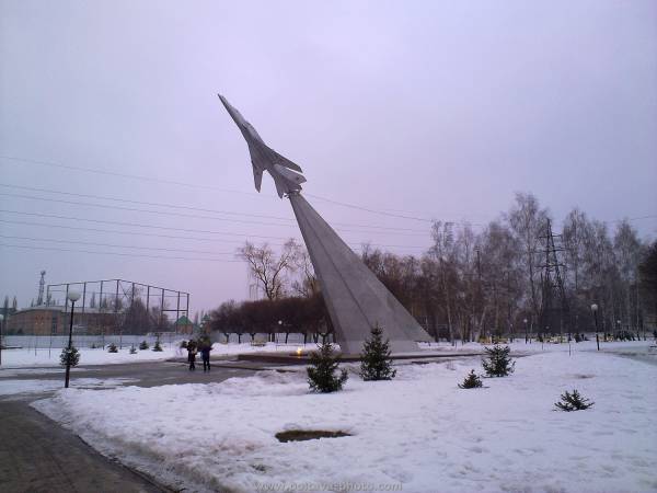 памятник возле 11 школы