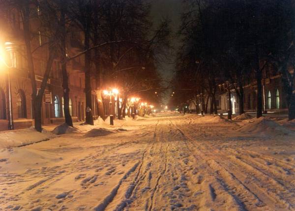 Ночная Полтава в снегу
